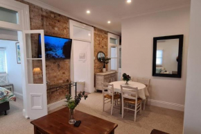Beachfront Sunset View Apartment - The Coachhouse Narrabeen